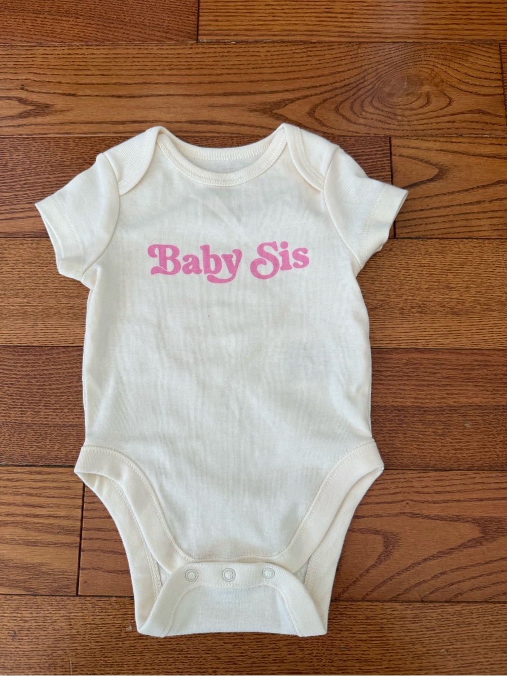 Old Navy Baby Sis Graphic Bodysuit Size 0-3 Month Baby Girl